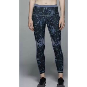 Lululemon Running in the City 7/8 Tights Blue Mesh Floral Backdrop Sz 10